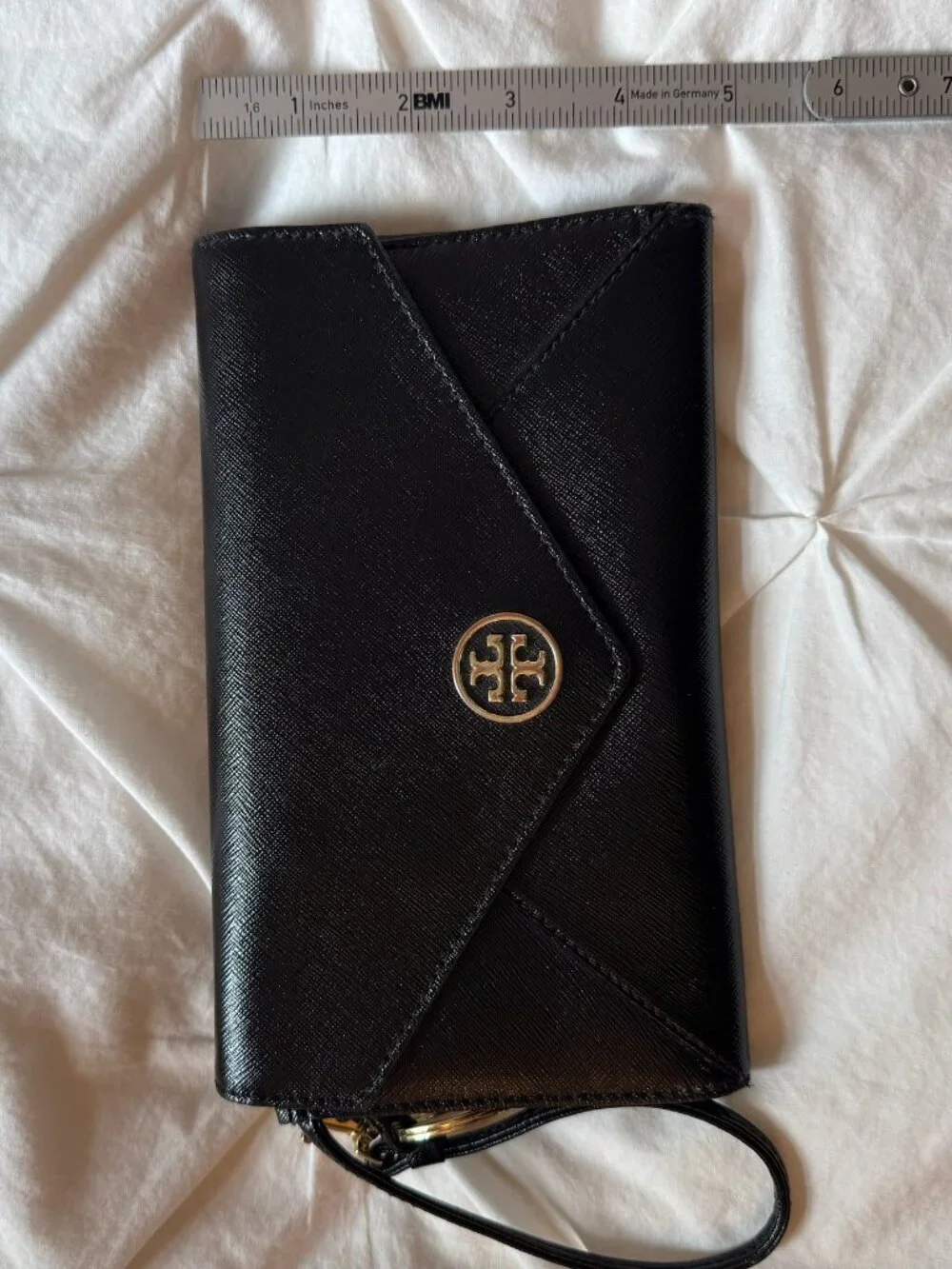 Tory Burch Robinson Envelope Wristlet Wallet — Black/Gold — Excellent Condition
